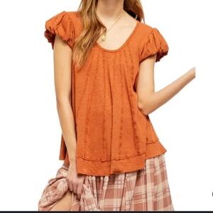 We The Free/Free People “New Star” Distressed Linen Top In Lions Maine size M
